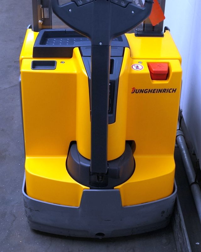 Jungheinrich EJD220 - Stacker: picture 3 Jungheinrich EJD220 - Stacker: picture 3