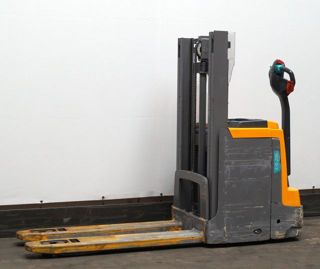 Jungheinrich EJD220 - Stacker: picture 1 Jungheinrich EJD220 - Stacker: picture 1