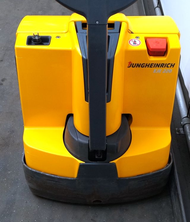 Jungheinrich EJE220 - Pallet truck: picture 3 Jungheinrich EJE220 - Pallet truck: picture 3