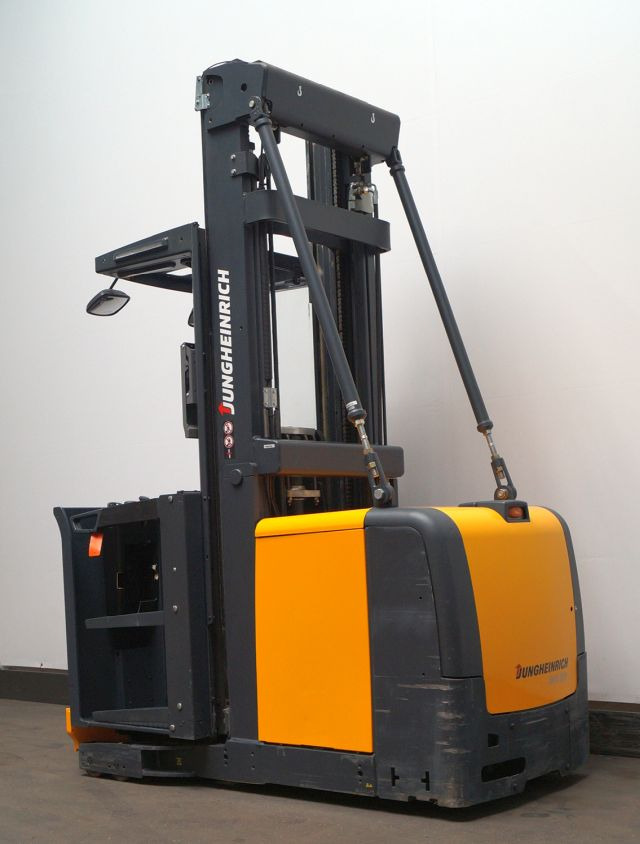 Jungheinrich EKS312 - Order picker: picture 2 Jungheinrich EKS312 - Order picker: picture 2