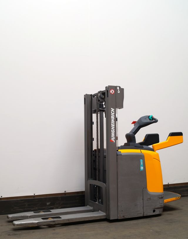 Jungheinrich ERC212 - Stacker: picture 1 Jungheinrich ERC212 - Stacker: picture 1