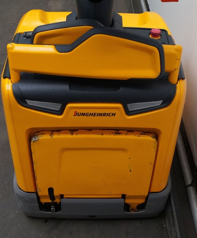 Jungheinrich ERE125 - Pallet truck: picture 4 Jungheinrich ERE125 - Pallet truck: picture 4