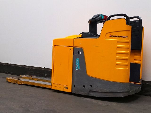 Jungheinrich ERE225 - Pallet truck: picture 2 Jungheinrich ERE225 - Pallet truck: picture 2