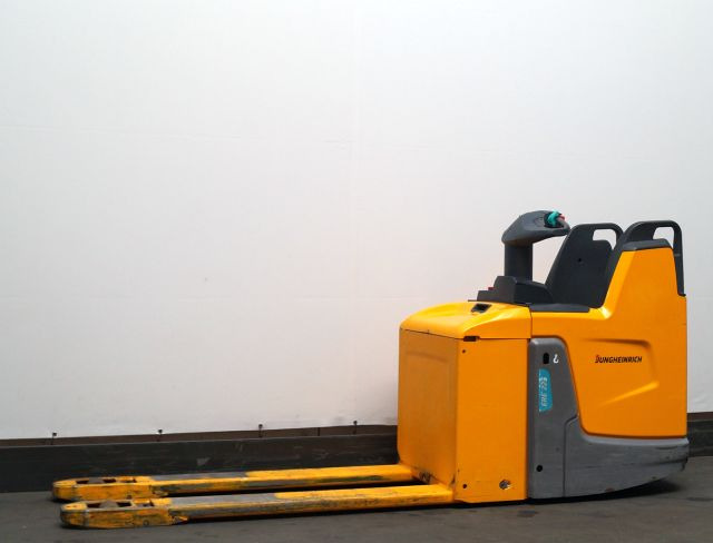 Jungheinrich ERE225 - Pallet truck: picture 1 Jungheinrich ERE225 - Pallet truck: picture 1