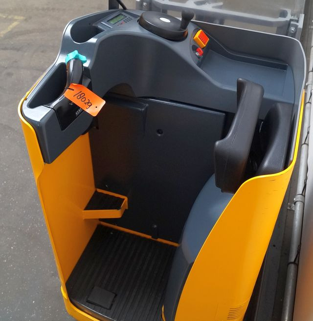 Jungheinrich ESD120 - Stacker: picture 4 Jungheinrich ESD120 - Stacker: picture 4
