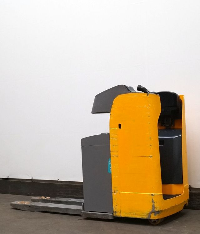 Jungheinrich ESE120 - Pallet truck: picture 2 Jungheinrich ESE120 - Pallet truck: picture 2