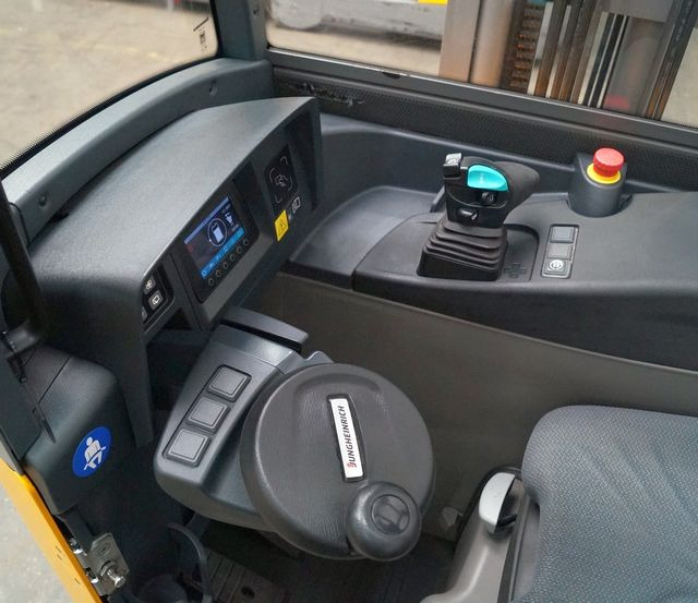 Jungheinrich ETV214 - Reach truck: picture 5 Jungheinrich ETV214 - Reach truck: picture 5