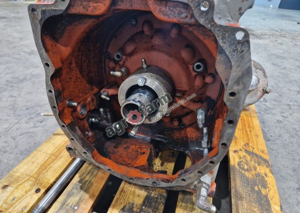 Skrzynia biegów Massey Ferguson 2640 - Gearbox: picture 2 Skrzynia biegów Massey Ferguson 2640 - Gearbox: picture 2