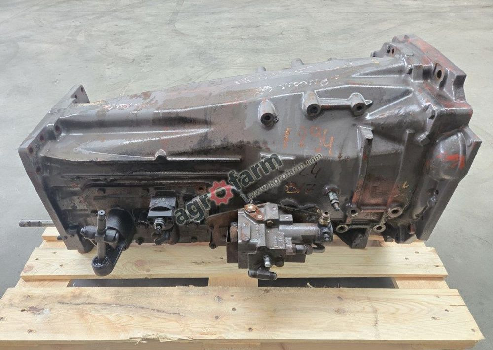Skrzynia biegów Massey Ferguson 6180, Dynashift - Gearbox: picture 1 Skrzynia biegów Massey Ferguson 6180, Dynashift - Gearbox: picture 1