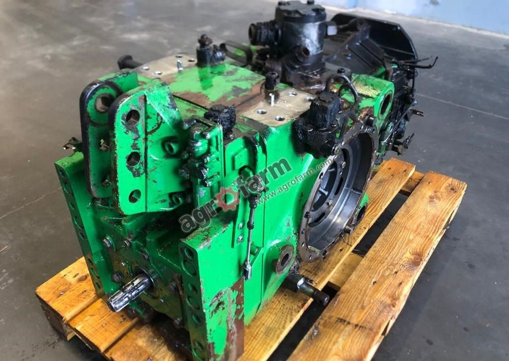 Tylny most John Deere 6110 L115877 - Gearbox: picture 1 Tylny most John Deere 6110 L115877 - Gearbox: picture 1