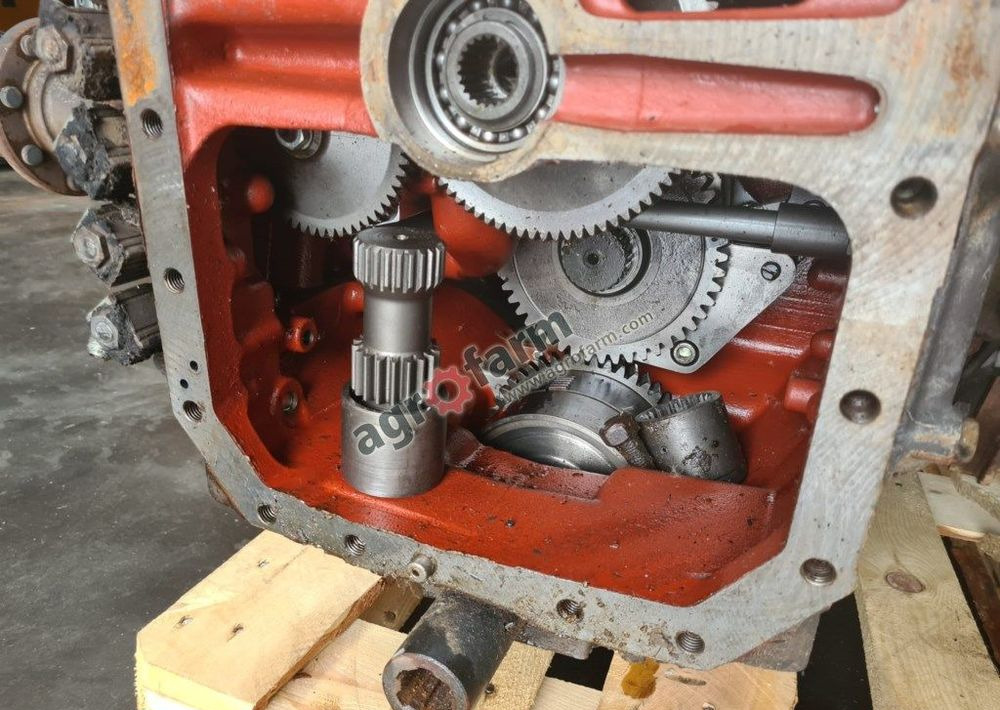 Tylny most Massey Ferguson 6180 - Gearbox: picture 3 Tylny most Massey Ferguson 6180 - Gearbox: picture 3