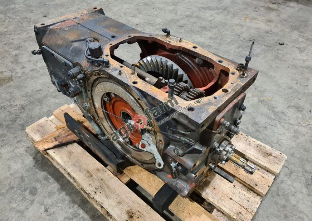 Tylny most Renault Ares 656RZ 851B6 - Gearbox: picture 2 Tylny most Renault Ares 656RZ 851B6 - Gearbox: picture 2