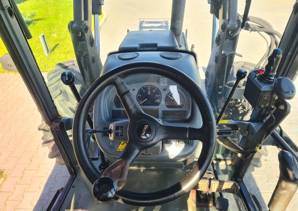 Farm tractor Valtra A95: picture 6
