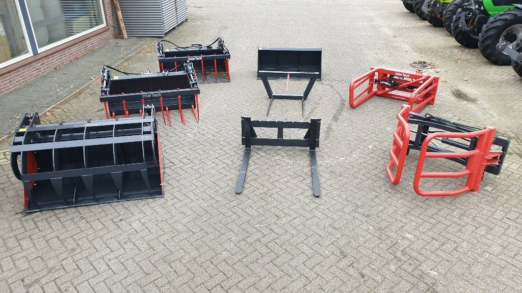 Inter-Tech Grondbak, Mestgreep, Pelikaanbak, Ronde, Vierkante - Attachment for Agricultural machinery: picture 1 Inter-Tech Grondbak, Mestgreep, Pelikaanbak, Ronde, Vierkante - Attachment for Agricultural machinery: picture 1