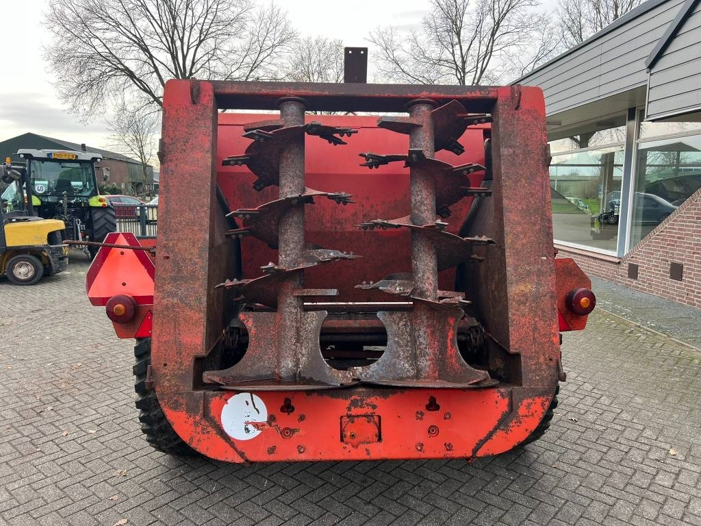 Gilibert Helix 5 - Manure spreader: picture 4 Gilibert Helix 5 - Manure spreader: picture 4