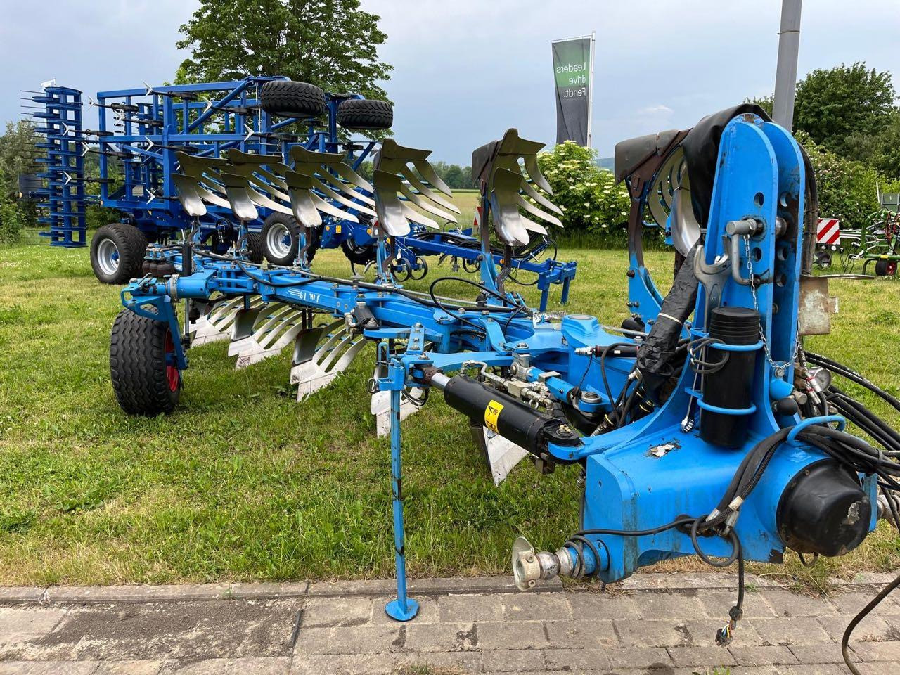 Lemken Juwel 8 V T 5 + 1 L 100 TurnControl - Plow: picture 3 Lemken Juwel 8 V T 5 + 1 L 100 TurnControl - Plow: picture 3
