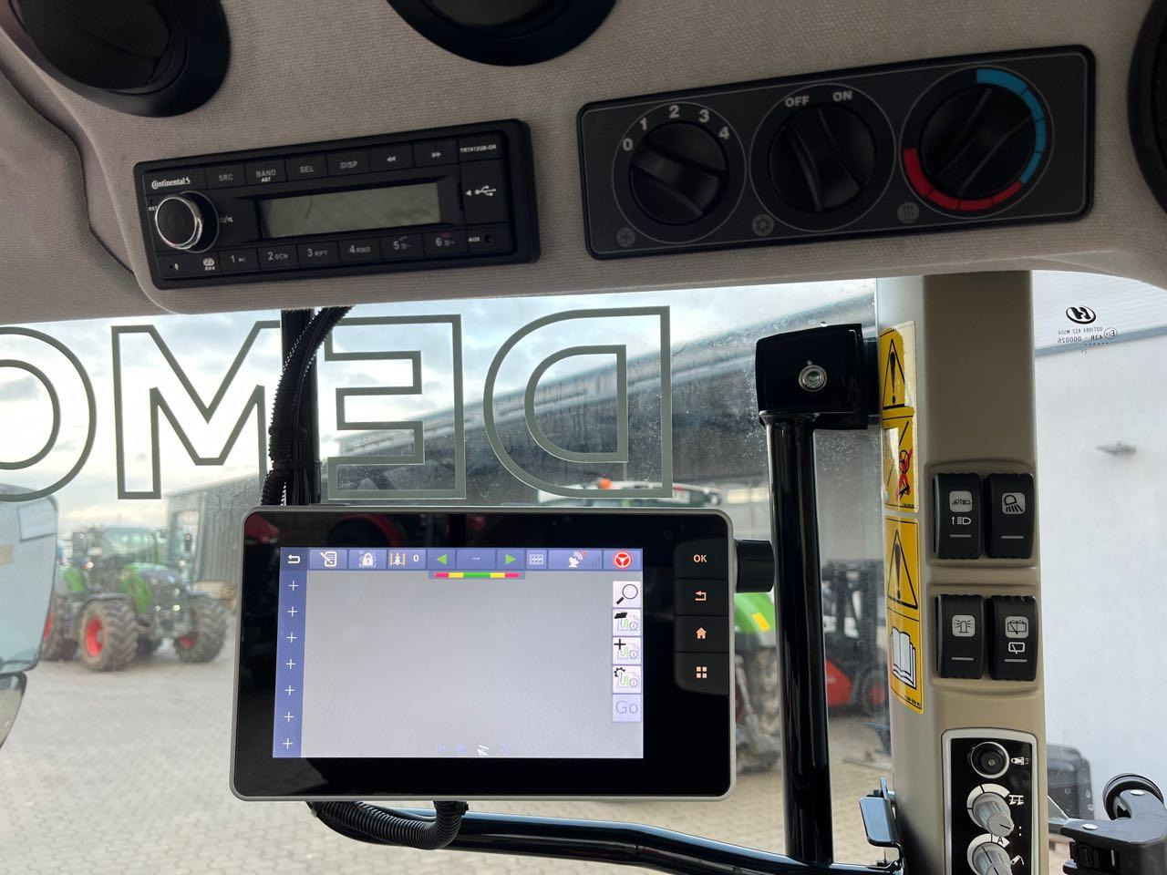 New Farm tractor Massey Ferguson 5M.115 Dyna-4 Essential: picture 9 New Farm tractor Massey Ferguson 5M.115 Dyna-4 Essential: picture 9