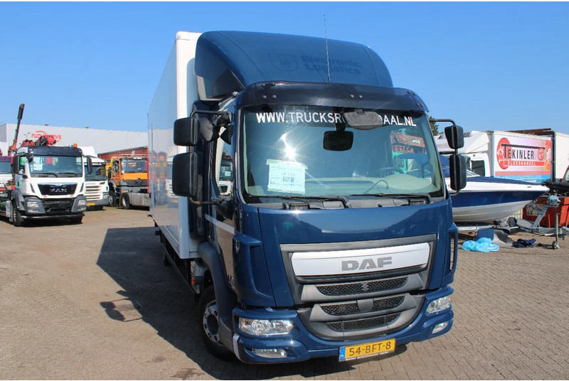 DAF LF 210 + EURO 6 + LIFT + 12T - Box truck: picture 3 DAF LF 210 + EURO 6 + LIFT + 12T - Box truck: picture 3