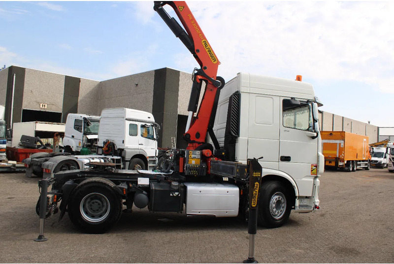 DAF XF 106.510 + PALFINGER 330002EH + 656 hours + EURO 6 - Crane truck: picture 4 DAF XF 106.510 + PALFINGER 330002EH + 656 hours + EURO 6 - Crane truck: picture 4