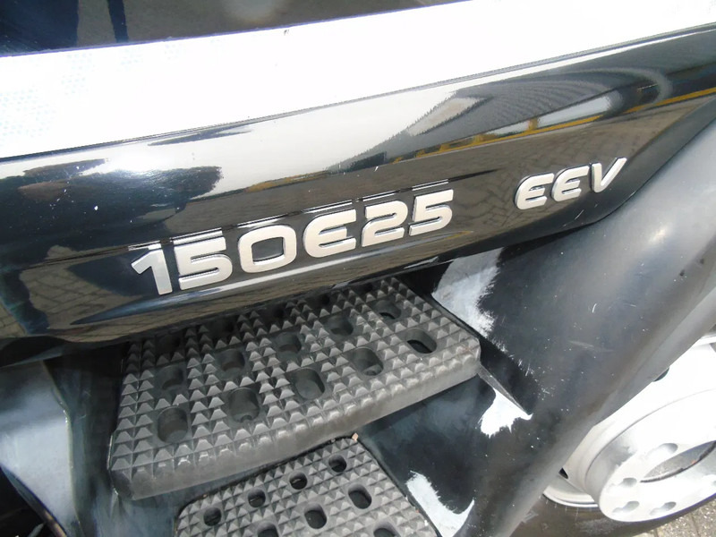 Iveco Eurocargo 150E25 + lift + euro 5 EEV + 3P - Box truck: picture 3 Iveco Eurocargo 150E25 + lift + euro 5 EEV + 3P - Box truck: picture 3