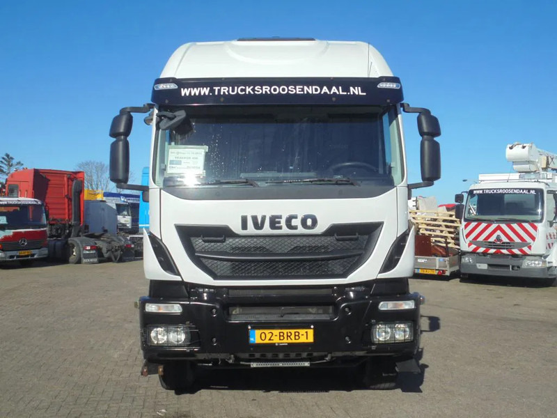 Iveco Trakker 450 + Euro 5 + Zandzuiger + Manual + 6x4 + Remote - Vacuum truck: picture 2 Iveco Trakker 450 + Euro 5 + Zandzuiger + Manual + 6x4 + Remote - Vacuum truck: picture 2