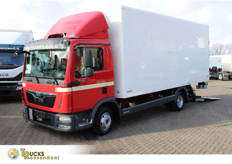 MAN TGL 8.220 + MANUAL + EURO 6 + LIFT - Refrigerator truck: picture 1 MAN TGL 8.220 + MANUAL + EURO 6 + LIFT - Refrigerator truck: picture 1