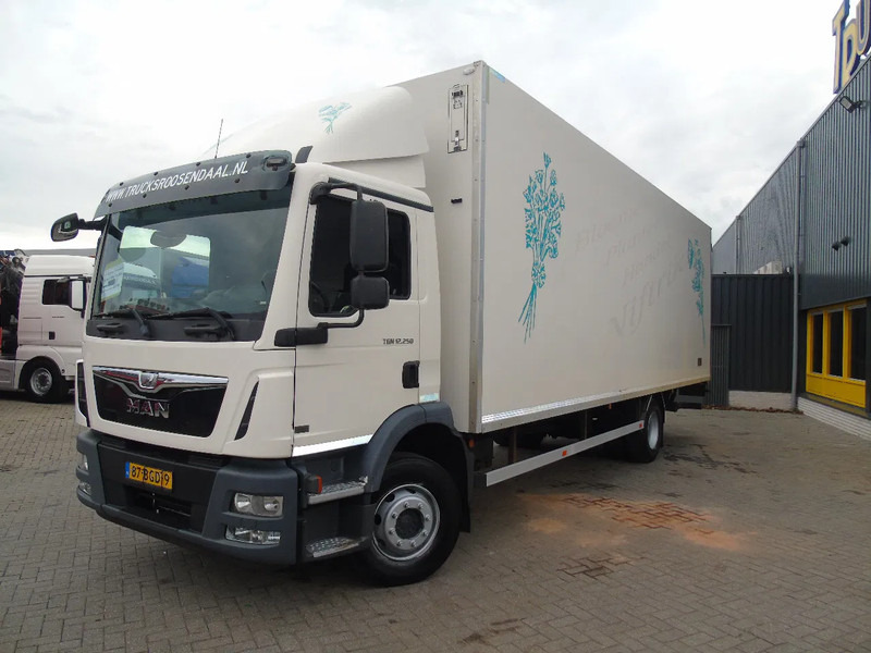 MAN TGM 12.250 + EURO 6 - Box truck: picture 2 MAN TGM 12.250 + EURO 6 - Box truck: picture 2