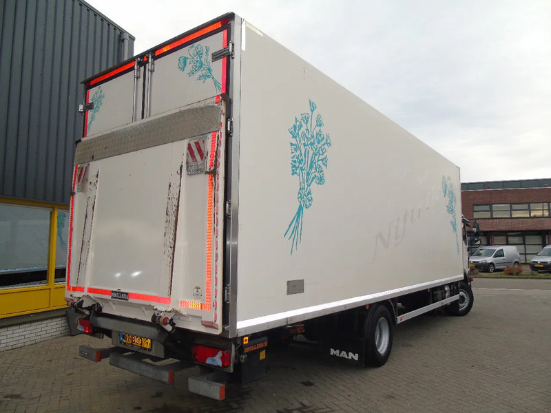 MAN TGM 12.250 + EURO 6 - Box truck: picture 3 MAN TGM 12.250 + EURO 6 - Box truck: picture 3