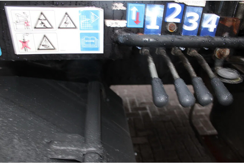 Crane truck MAN TGS 35.440 + COPMA 450 6x + 8X4 + SPRING + MANUAL + REMOTE: picture 17 Crane truck MAN TGS 35.440 + COPMA 450 6x + 8X4 + SPRING + MANUAL + REMOTE: picture 17