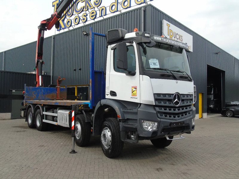 Mercedes-Benz Arocs 3242 + PALFINGER 33002EH 7x EXTENTION + 8X4 + EURO 6 + REMOTE - Crane truck: picture 4 Mercedes-Benz Arocs 3242 + PALFINGER 33002EH 7x EXTENTION + 8X4 + EURO 6 + REMOTE - Crane truck: picture 4