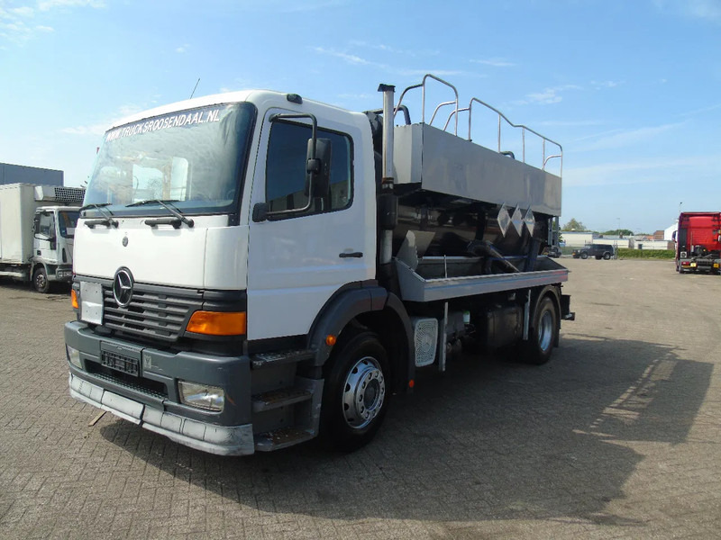 Mercedes-Benz Atego 1923 + 8.800 liter INOX + complete pump/tipper/functional + EURO 2 - Vacuum truck: picture 3 Mercedes-Benz Atego 1923 + 8.800 liter INOX + complete pump/tipper/functional + EURO 2 - Vacuum truck: picture 3