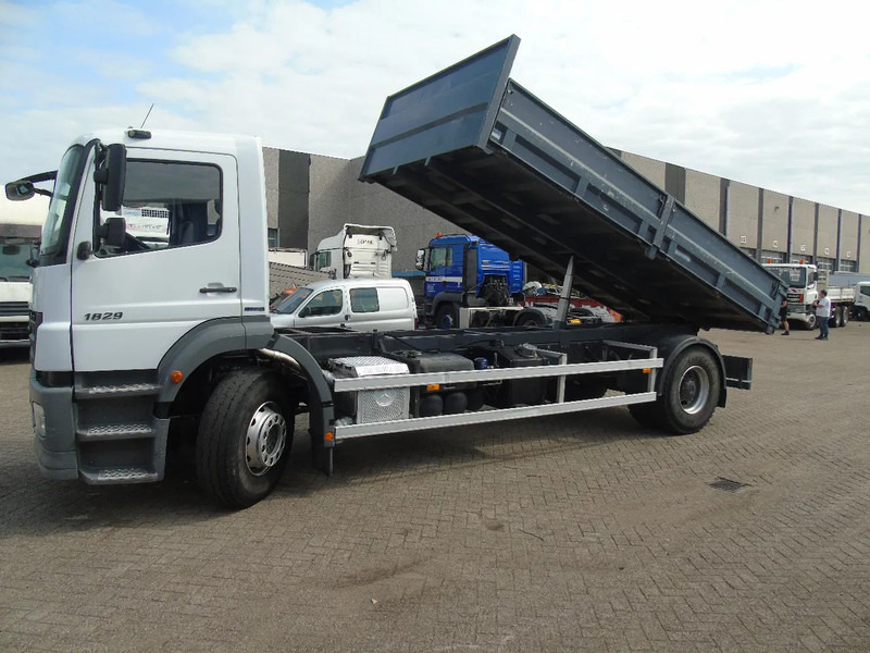 Mercedes-Benz Axor 1929 + MANUAL - Tipper: picture 3 Mercedes-Benz Axor 1929 + MANUAL - Tipper: picture 3