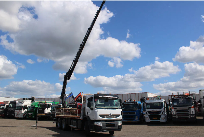 Renault Kerax 370 + HIAB 166-4 HIDRUO + 6X4 + MANUAL + SPRING + REMOTE + EURO 5 + 6X4 - Crane truck: picture 2 Renault Kerax 370 + HIAB 166-4 HIDRUO + 6X4 + MANUAL + SPRING + REMOTE + EURO 5 + 6X4 - Crane truck: picture 2