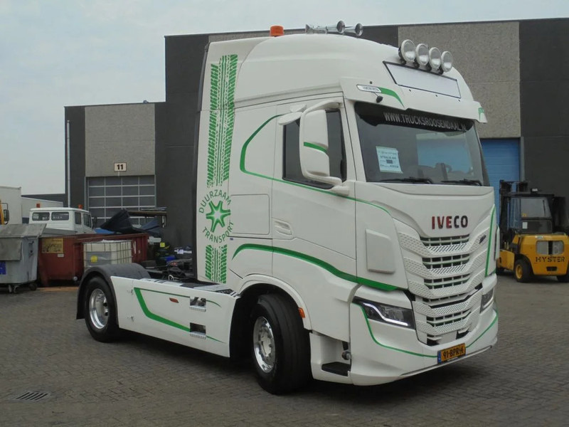 Iveco S-WAY 460+ Euro 6 + LNG + CNG + Retarder - Tractor unit: picture 3 Iveco S-WAY 460+ Euro 6 + LNG + CNG + Retarder - Tractor unit: picture 3
