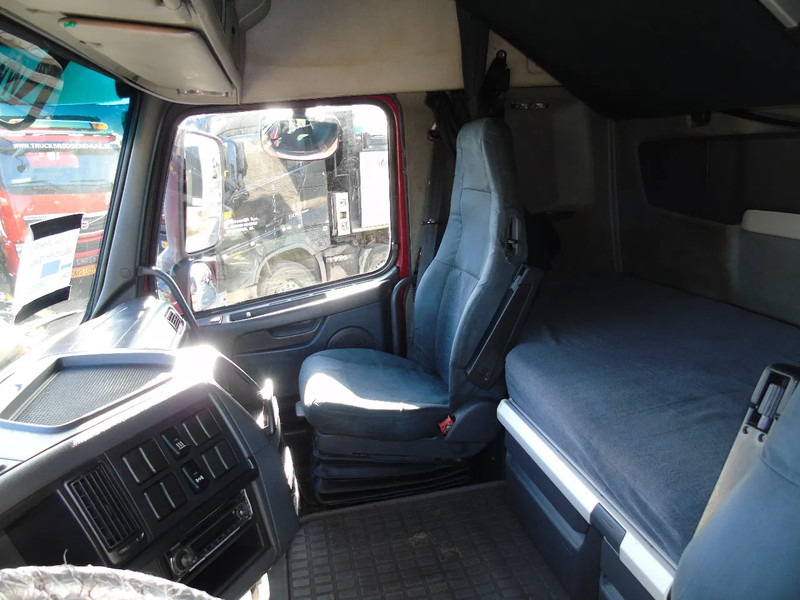 Tractor unit Volvo FH 460 + XL CABINE + EURO 5+ MANUAL: picture 16 Tractor unit Volvo FH 460 + XL CABINE + EURO 5+ MANUAL: picture 16