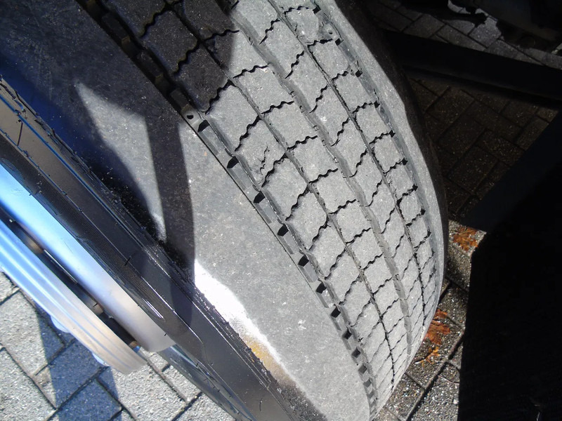 Tractor unit Volvo FH 460 + XL CABINE + EURO 5+ MANUAL: picture 18 Tractor unit Volvo FH 460 + XL CABINE + EURO 5+ MANUAL: picture 18