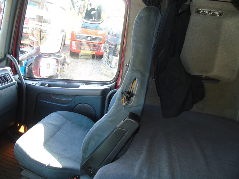 Tractor unit Volvo FH 460 + XL CABINE + EURO 5+ MANUAL: picture 11 Tractor unit Volvo FH 460 + XL CABINE + EURO 5+ MANUAL: picture 11