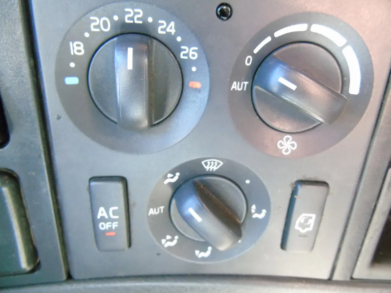 Tractor unit Volvo FH 460 + XL CABINE + EURO 5+ MANUAL: picture 13 Tractor unit Volvo FH 460 + XL CABINE + EURO 5+ MANUAL: picture 13