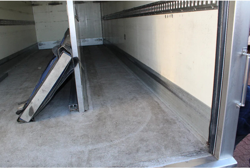 Refrigerator truck Volvo FL 16.240 + EURO 5 + 16T: picture 18 Refrigerator truck Volvo FL 16.240 + EURO 5 + 16T: picture 18