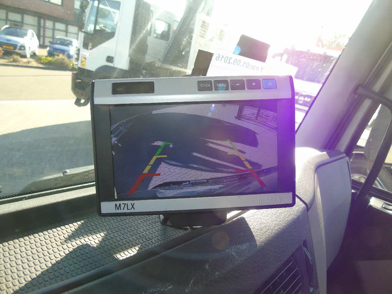 Box truck Volvo FL 250 + euro 6 + lift + 12T: picture 10 Box truck Volvo FL 250 + euro 6 + lift + 12T: picture 10