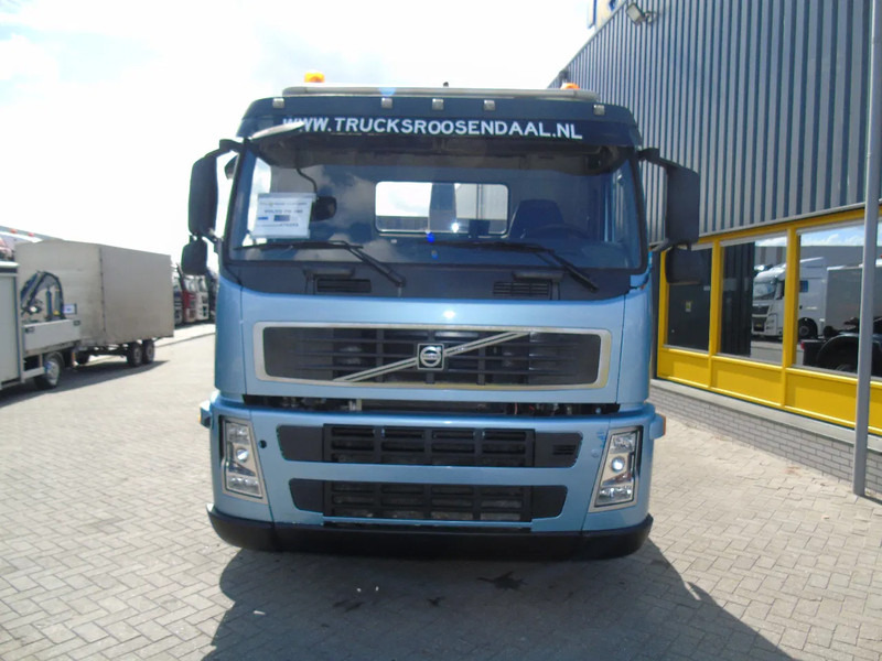 Volvo FM 340 + MANUAL + 19T - Hook lift truck: picture 5 Volvo FM 340 + MANUAL + 19T - Hook lift truck: picture 5