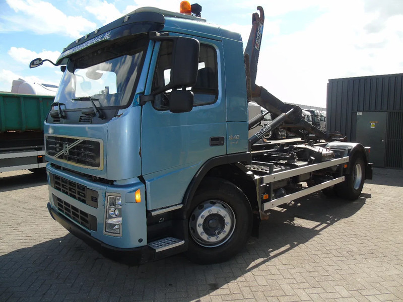 Volvo FM 340 + MANUAL + 19T - Hook lift truck: picture 2 Volvo FM 340 + MANUAL + 19T - Hook lift truck: picture 2
