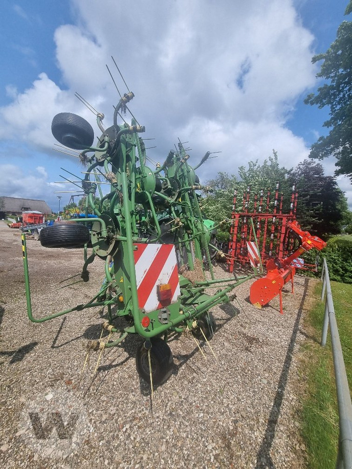 Krone KW 8.82/8 - Tedder/ Rake: picture 1 Krone KW 8.82/8 - Tedder/ Rake: picture 1