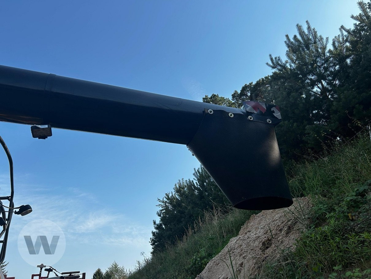 New Holland CR 9070 ELEV - Farm tractor: picture 2 New Holland CR 9070 ELEV - Farm tractor: picture 2