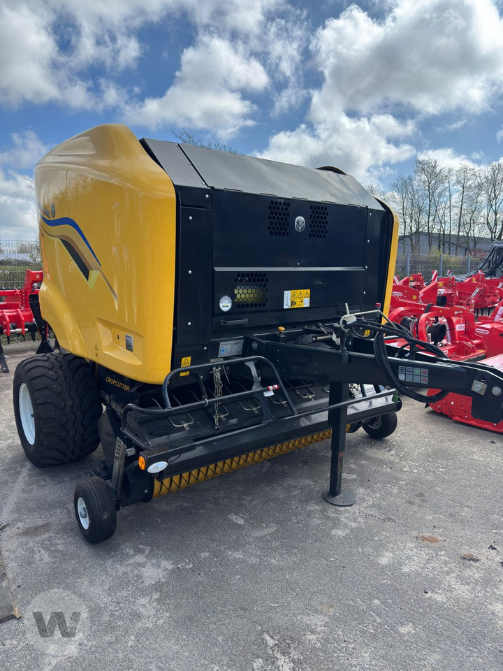 New Holland RB 125 RC - Round baler: picture 3 New Holland RB 125 RC - Round baler: picture 3