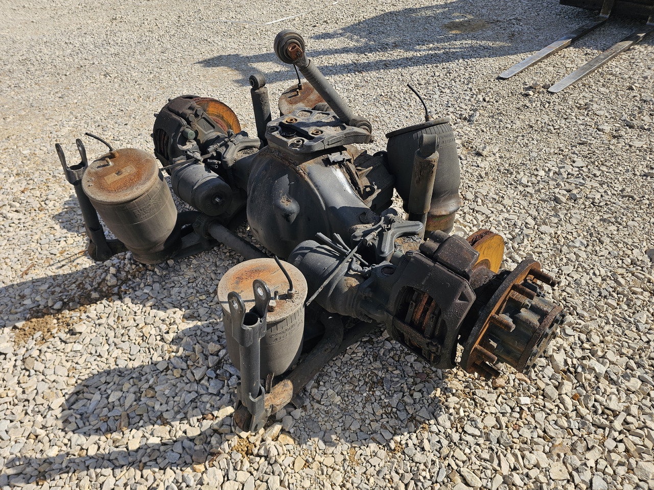 MAN TGX TGS EURO 6 / COMPLETE AXLE / HY-1350 / 38:15 - Rear axle: picture 5 MAN TGX TGS EURO 6 / COMPLETE AXLE / HY-1350 / 38:15 - Rear axle: picture 5