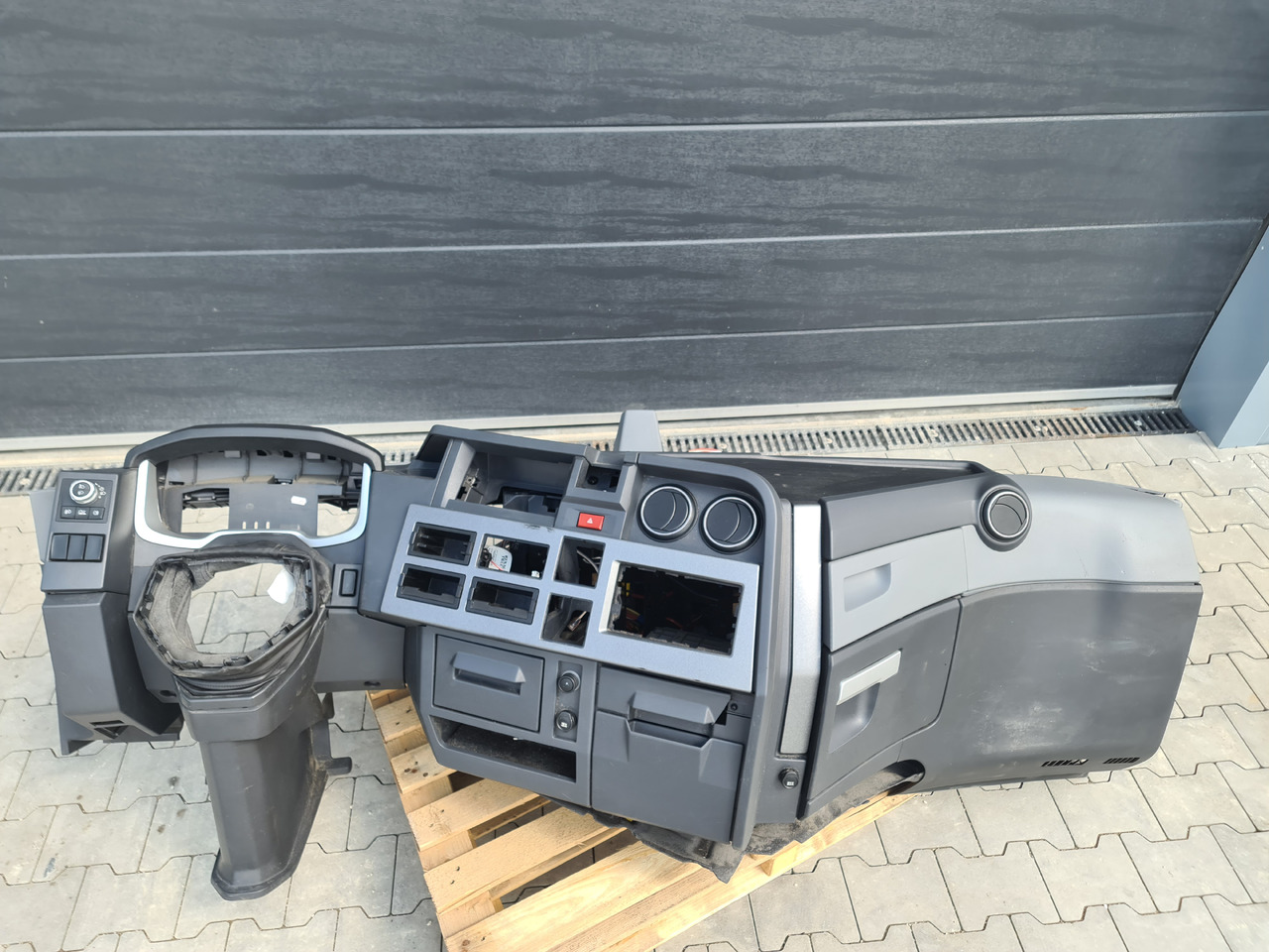 RENAULT RANGE T / COMPLETE DASHBOARD - Dashboard: picture 1 RENAULT RANGE T / COMPLETE DASHBOARD - Dashboard: picture 1