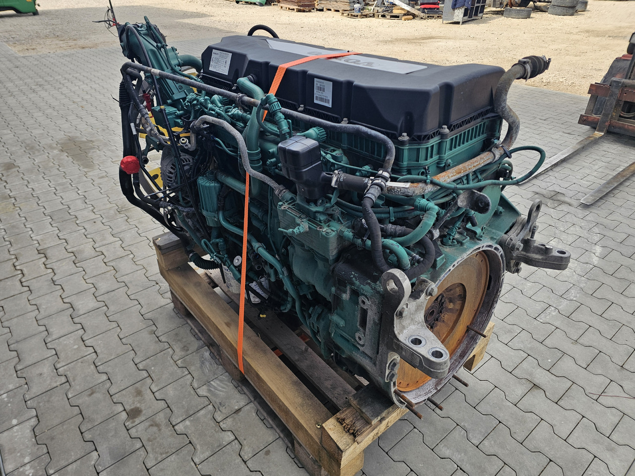 VOLVO D11K 460 EUVI / 2022 / COMPLETE ENGINE - Engine: picture 4 VOLVO D11K 460 EUVI / 2022 / COMPLETE ENGINE - Engine: picture 4
