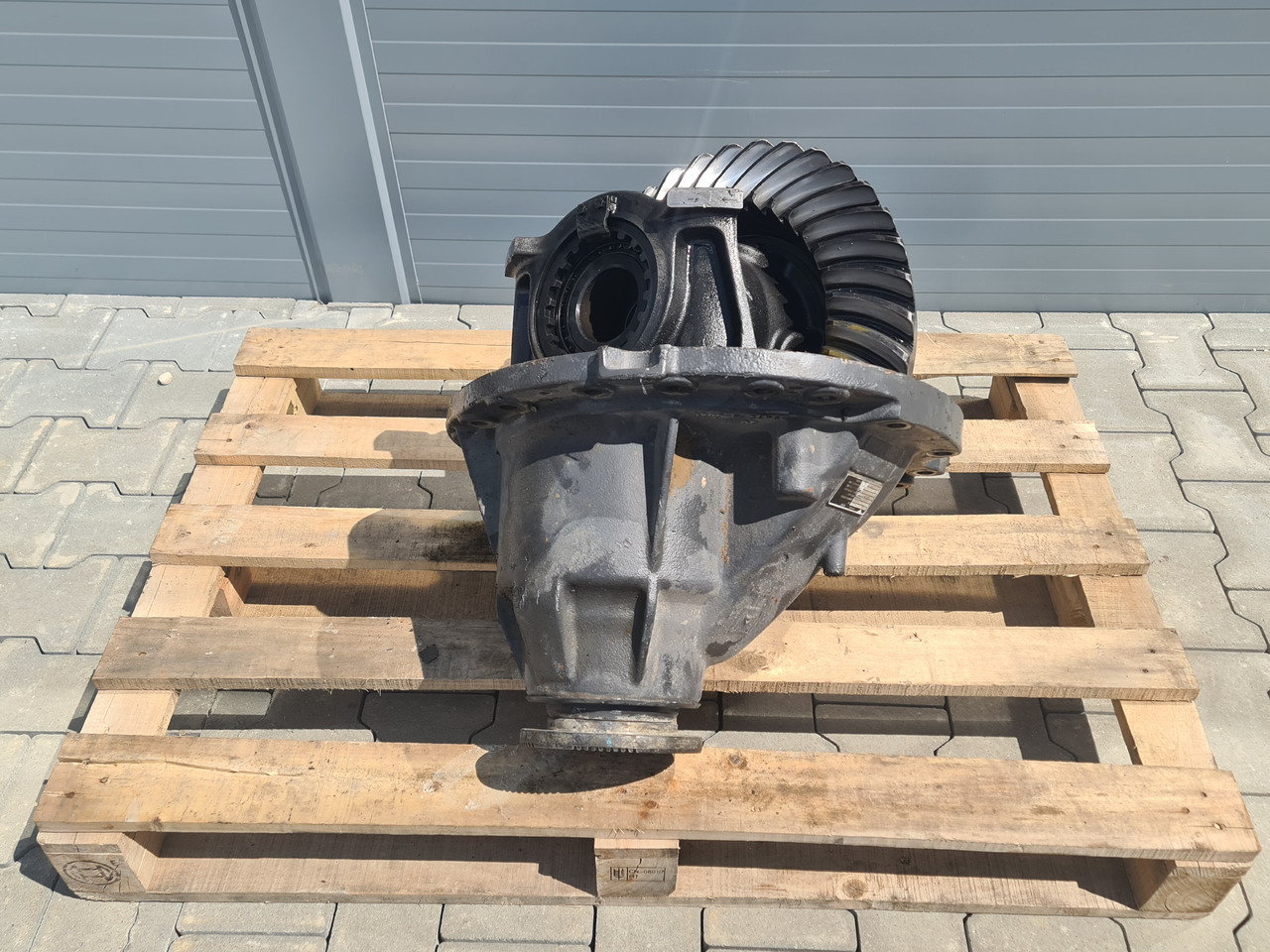 VOLVO DIFFERENTIAL DIFF / MS18X / RSS1360 / RATIO 2.85 37-13 / WORLDWIDE DELIVERY - Rear axle: picture 2 VOLVO DIFFERENTIAL DIFF / MS18X / RSS1360 / RATIO 2.85 37-13 / WORLDWIDE DELIVERY - Rear axle: picture 2