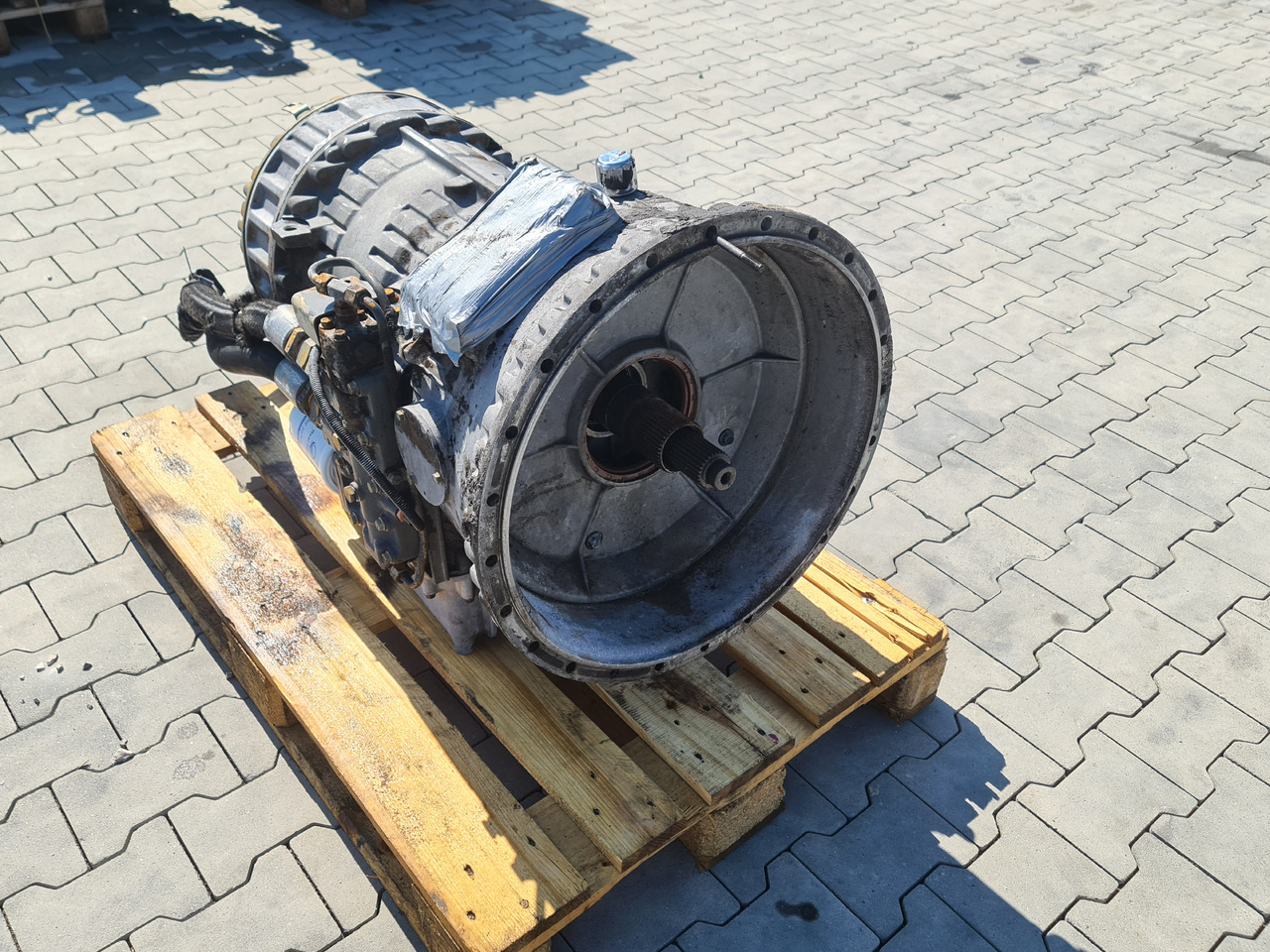 VOLVO FH FM GEARBOX / VT1906PT / POWERTRONIC / WORLDWIDE DELIVERY - Gearbox: picture 2 VOLVO FH FM GEARBOX / VT1906PT / POWERTRONIC / WORLDWIDE DELIVERY - Gearbox: picture 2